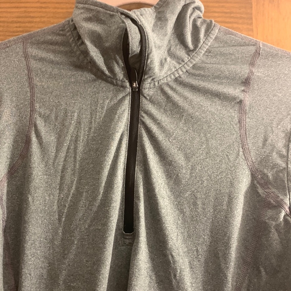 Black and grey workout shirt